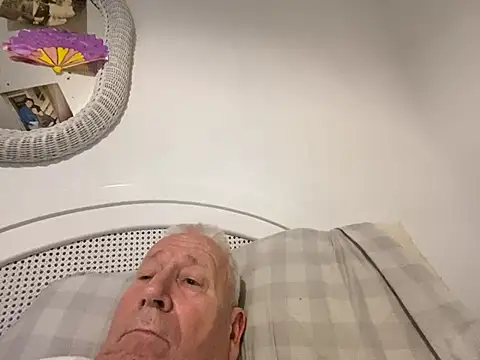 Bossinmidd12 online show from January 27, 9:44 pm