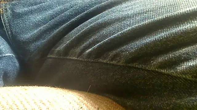 markluvskitty online show from July 15, 2:35 pm