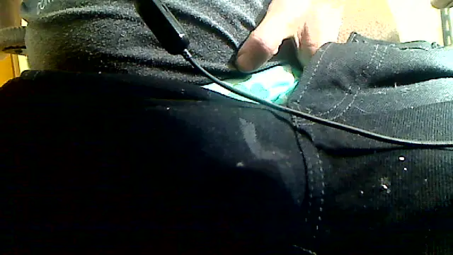 markluvskitty online show from April 1, 3:20 pm