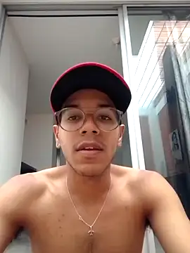 MATEO SWEET online show from February 1, 10:13 pm