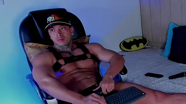 Stiven collins online show from April 8, 1:53 pm