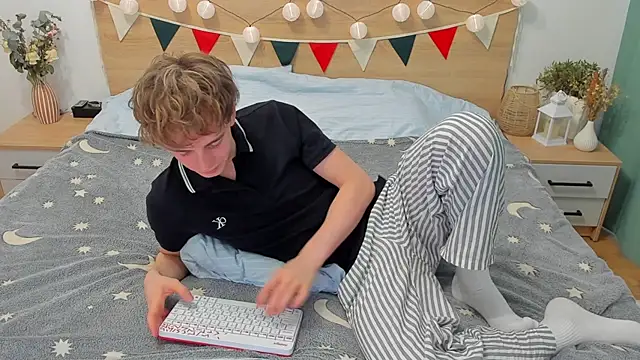 Fandi 777 online show from March 17, 10:38 am