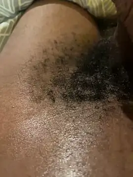 Snapshot of brosky-sx chatting on February 16, 6:32 pm brosky-sx online show from February 16, 6:32 pm