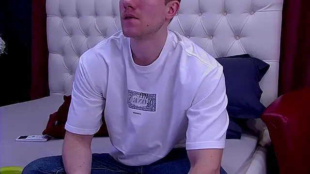 Snapshot of EthanPinkman chatting on September 29, 3:49 am EthanPinkman online show from September 29, 3:49 am