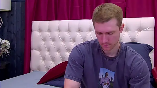 Snapshot of EthanPinkman chatting on September 10, 4:22 am EthanPinkman online show from September 10, 4:22 am