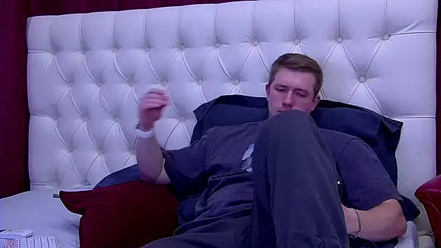 Snapshot of EthanPinkman chatting on September 22, 4:56 am EthanPinkman online show from September 22, 4:56 am