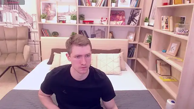 Snapshot of EthanPinkman chatting on March 9, 3:55 am EthanPinkman online show from March 9, 3:55 am