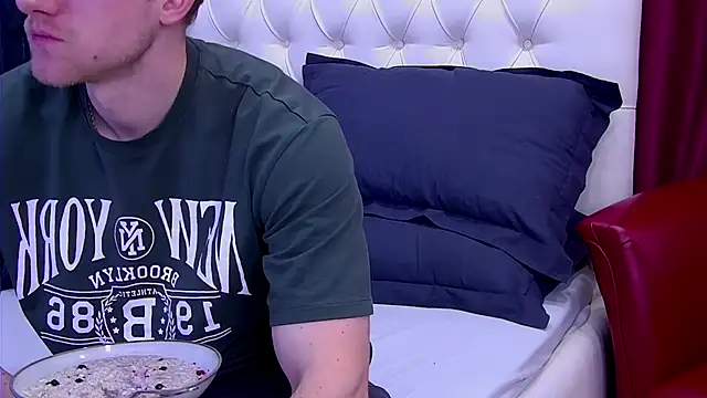 Snapshot of EthanPinkman chatting on September 25, 4:22 am EthanPinkman online show from September 25, 4:22 am