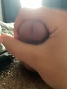 Snapshot of mario24thunder chatting on October 3, 10:20 am mario24thunder online show from October 3, 10:20 am