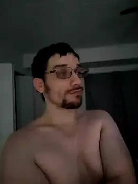 Snapshot of MaxxCloud chatting on December 2, 11:27 pm MaxxCloud online show from December 2, 11:27 pm