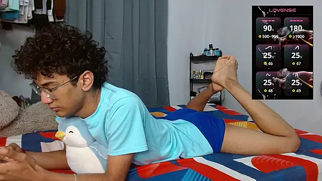 harrytwink18 online show from February 7, 12:07 am