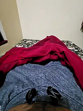 villagb12 online show from November 12, 8:25 pm