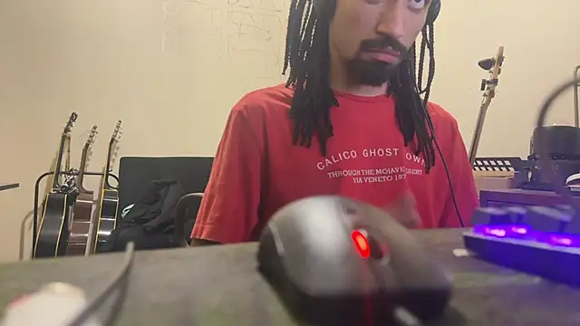 hotcamboy420 online show from October 31, 6:26 am