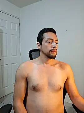 Snapshot of Andresarr93 chatting on September 18, 8:22 pm Andresarr93 online show from September 18, 8:22 pm