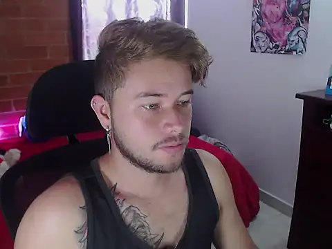 Snapshot of JOHANLEON1 chatting on October 28, 1:13 pm JOHANLEON1 online show from October 28, 1:13 pm