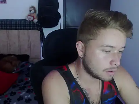 Snapshot of JOHANLEON1 chatting on October 7, 4:55 pm JOHANLEON1 online show from October 7, 4:55 pm