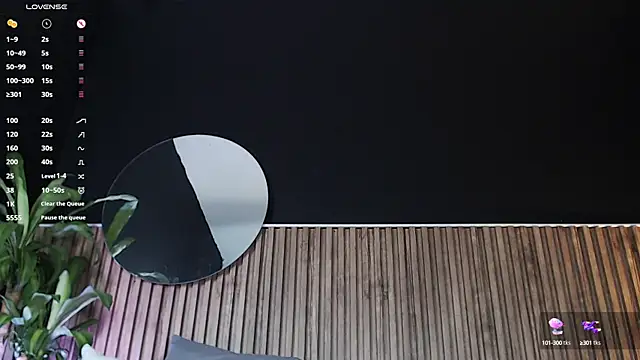 Snapshot of DilanJonnes_ chatting on December 13, 10:02 pm DilanJonnes  online show from December 13, 10:02 pm