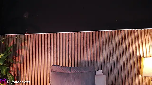 Snapshot of DilanJonnes_ chatting on September 8, 11:37 pm DilanJonnes  online show from September 8, 11:37 pm