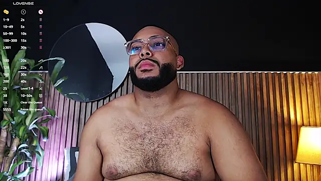 Snapshot of DilanJonnes_ chatting on December 21, 10:52 pm DilanJonnes  online show from December 21, 10:52 pm