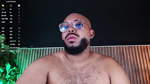 Snapshot of DilanJonnes_ chatting on March 13, 12:05 am DilanJonnes  online show from March 13, 12:05 am