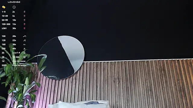 Snapshot of DilanJonnes_ chatting on December 12, 10:52 pm DilanJonnes  online show from December 12, 10:52 pm