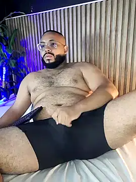 Snapshot of DilanJonnes_ chatting on February 1, 8:37 pm DilanJonnes  online show from February 1, 8:37 pm