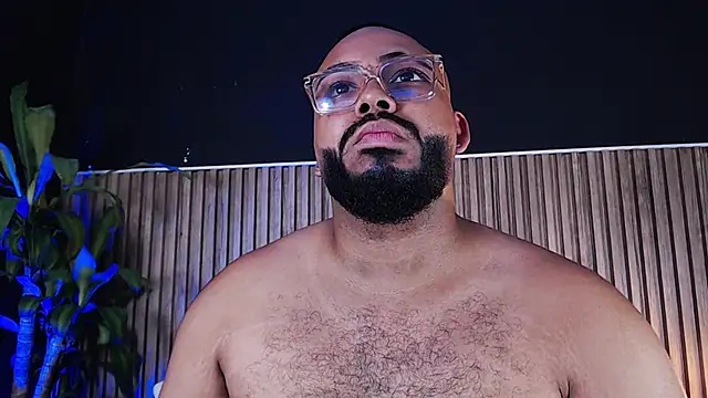 Snapshot of DilanJonnes_ chatting on February 17, 2:20 am DilanJonnes  online show from February 17, 2:20 am