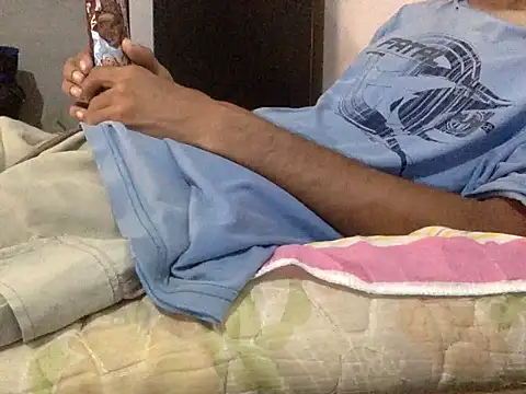Skinnynerd online show from May 9, 7:15 pm