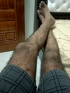 Snapshot of You_are__mine_ chatting on February 12, 7:13 am You are  mine  online show from February 12, 7:13 am