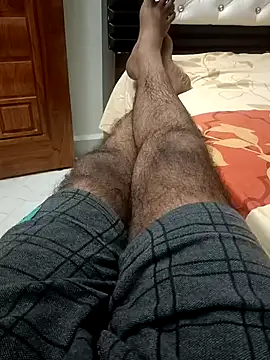 Snapshot of You_are__mine_ chatting on February 25, 6:03 am You are  mine  online show from February 25, 6:03 am