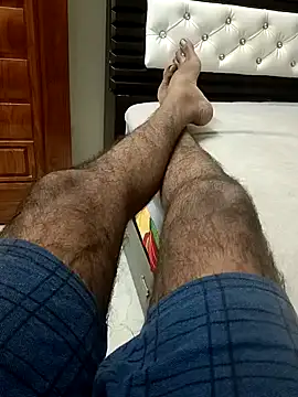 Snapshot of You_are__mine_ chatting on January 8, 6:31 am You are  mine  online show from January 8, 6:31 am