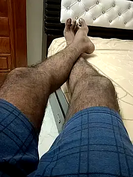 Snapshot of You_are__mine_ chatting on January 21, 7:17 am You are  mine  online show from January 21, 7:17 am