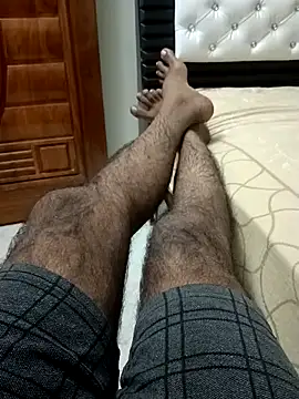 Snapshot of You_are__mine_ chatting on February 3, 7:40 am You are  mine  online show from February 3, 7:40 am