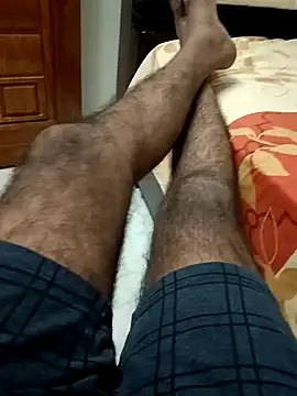 Snapshot of You_are__mine_ chatting on February 28, 6:10 am You are  mine  online show from February 28, 6:10 am