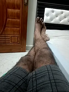 Snapshot of You_are__mine_ chatting on January 13, 6:27 am You are  mine  online show from January 13, 6:27 am