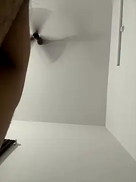 srinij0087 online show from November 4, 5:58 pm