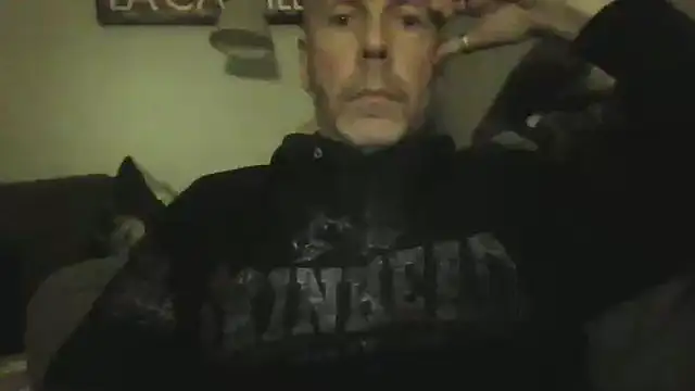 SHARPSkinhead online show from December 4, 10:08 pm