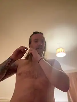 Snapshot of terryhawk chatting on February 2, 8:30 pm terryhawk online show from February 2, 8:30 pm