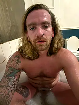 Snapshot of terryhawk chatting on October 26, 8:00 pm terryhawk online show from October 26, 8:00 pm