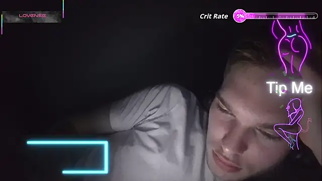 Snapshot of bluegaze6 chatting on October 14, 1:07 pm bluegaze6 online show from October 14, 1:07 pm