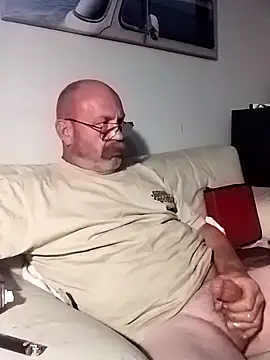 iambradz online show from February 18, 5:33 pm