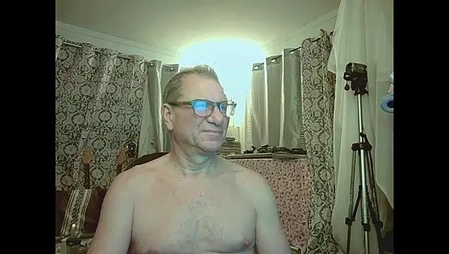 coryassman online show from April 18, 11:00 am