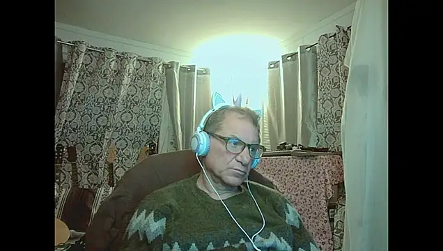 coryassman online show from April 13, 11:11 am