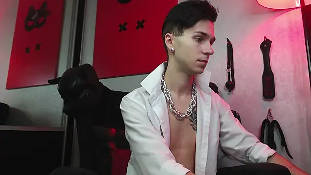 Snapshot of Joseph__Quinn chatting on January 21, 8:11 am Joseph  Quinn online show from January 21, 8:11 am