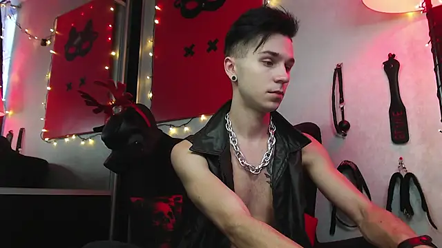 Snapshot of Joseph__Quinn chatting on January 5, 11:48 am Joseph  Quinn online show from January 5, 11:48 am