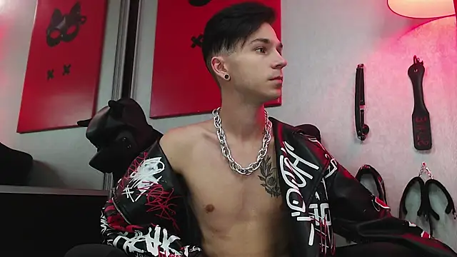 Snapshot of Joseph__Quinn chatting on March 15, 8:04 am Joseph  Quinn online show from March 15, 8:04 am