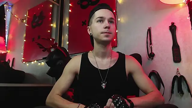 Snapshot of Joseph__Quinn chatting on January 8, 7:55 am Joseph  Quinn online show from January 8, 7:55 am