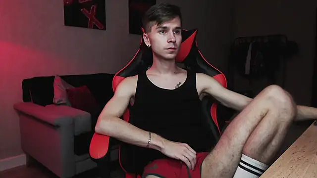 Snapshot of Joseph__Quinn chatting on October 20, 1:15 pm Joseph  Quinn online show from October 20, 1:15 pm