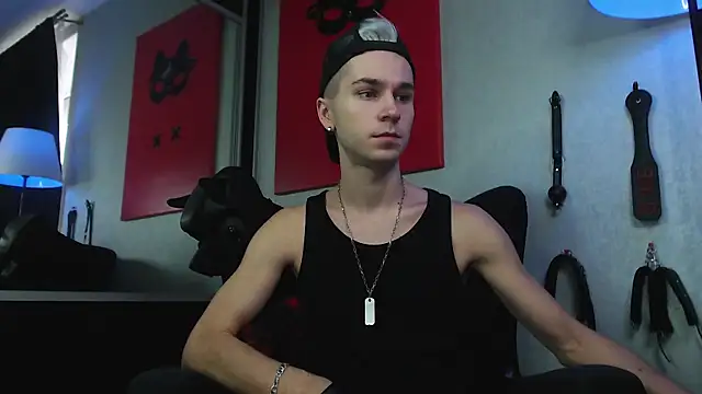 Snapshot of Joseph__Quinn chatting on December 12, 9:08 am Joseph  Quinn online show from December 12, 9:08 am