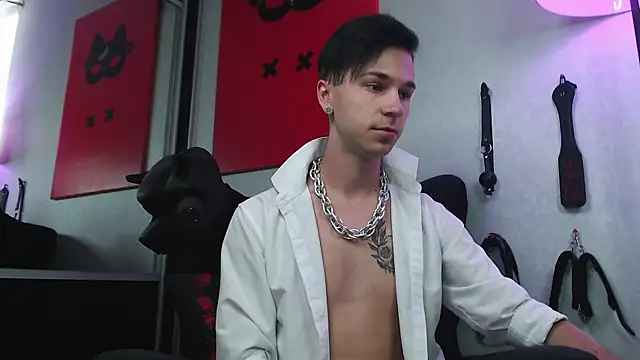 Snapshot of Joseph__Quinn chatting on February 17, 8:09 am Joseph  Quinn online show from February 17, 8:09 am